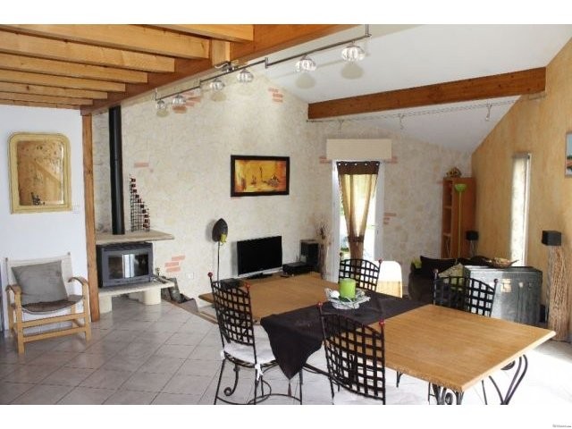 Spacious 4 bedroom house near Villebois - 2