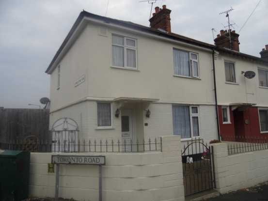 3 bedroom, End Of Terrace House house..