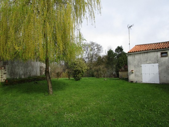 Farm Cottage Habitable to Refresh - 2