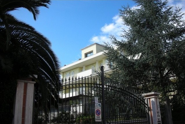RESIDENTIAL COMMERCIAL COMPOSITION