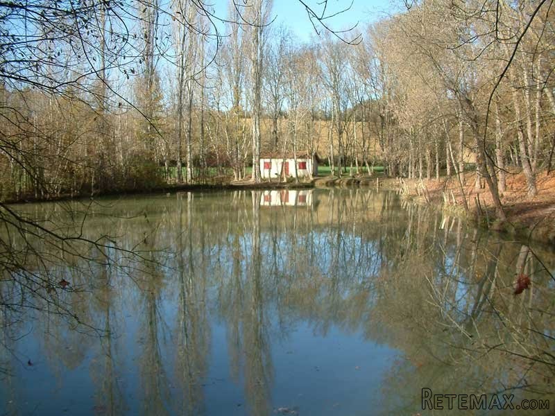 Substantial 17th Century Domain In 32.. - 2