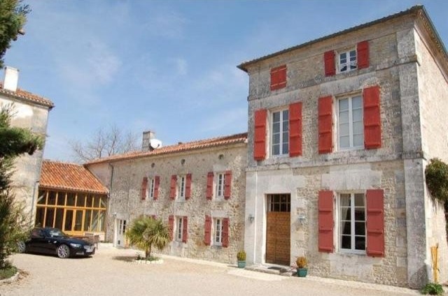 11 bedroom House For Sale: 16000..