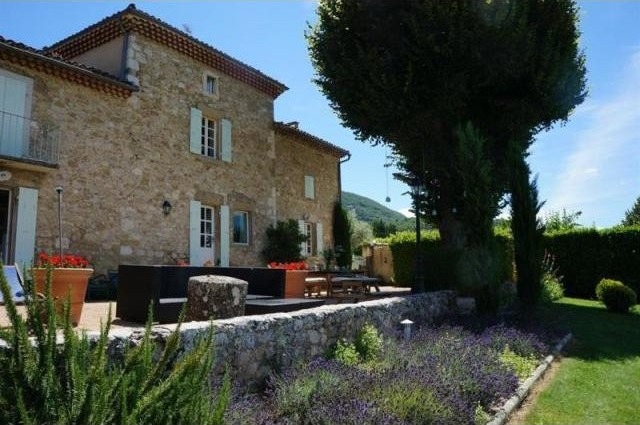 6 bedroom Character For Sale: 26400..