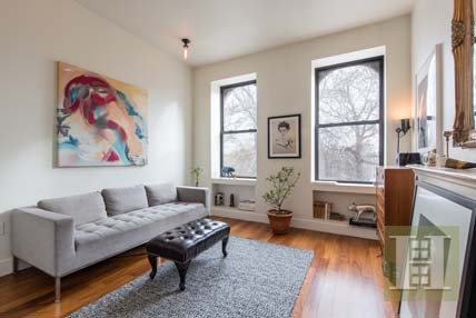 2 bedroom Apartment For Sale: 821..