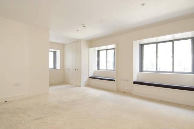 Curzon Square, Mayfair, London W1J - 2
