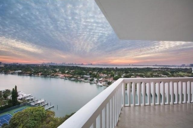 3 bedroom Flat For Sale: 5500 COLLINS.. - 2