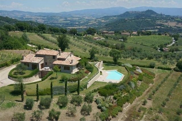 4 bedroom House For Sale: Todi, Umbria..