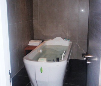 2 Bed stunning apartment in Protaras.. - 2