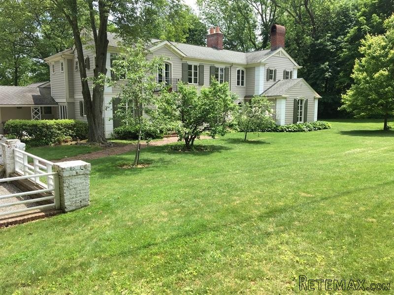 4 bedroom House For Sale: 122 E Ridge.. - 2