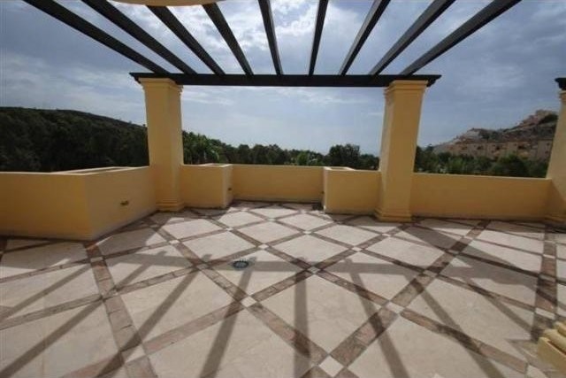 3 bedroom apartment for sale