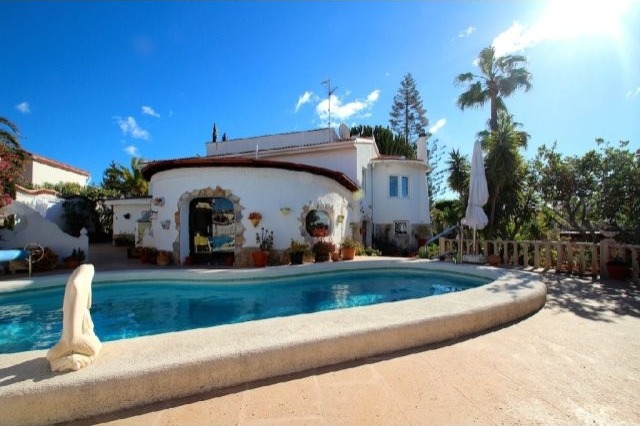 BEAUTIFUL DETACHED VILLA