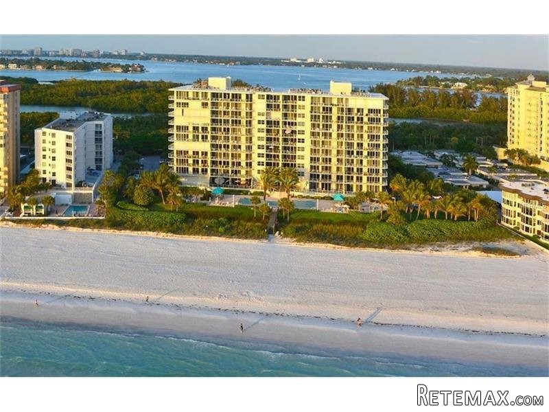 3 bedroom Town House For Sale: 1800.. - 2