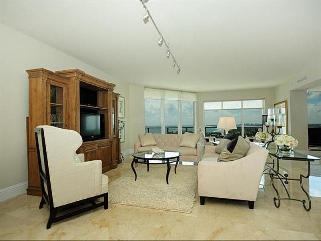 2 bedroom Rental For Sale: Singer.. - 2