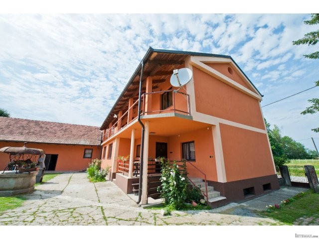 5 Bedroom Property With Over 17 Acres - 2