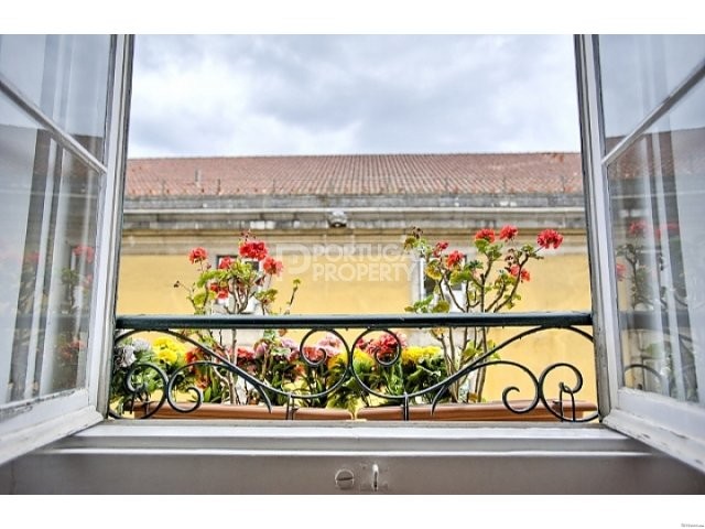 3 Bedroom Apartment in a Great Location..