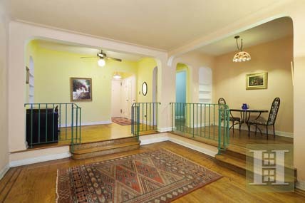 1 bedroom Apartment For Sale: 35 -24..