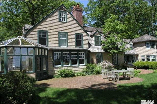 1484 Laurel Hollow Rd Laurel Hollow, NY..