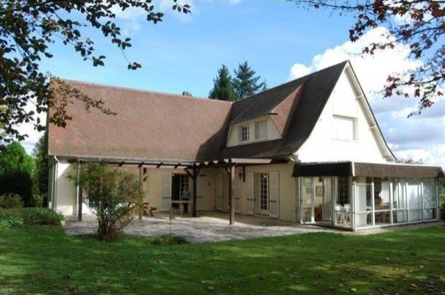 5 bedroom House For Sale: 27190 CONCHES.. - 2