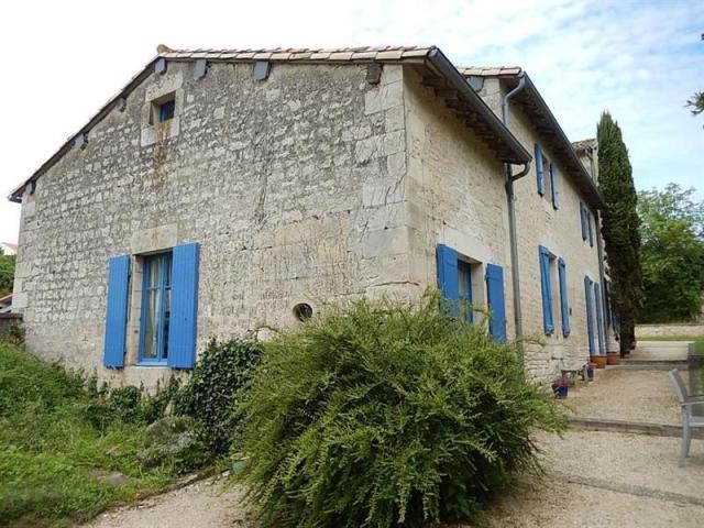 3 bedroom Character For Sale: 79410.. - 2