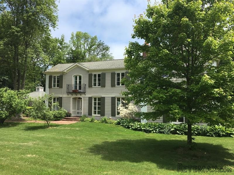 4 bedroom House For Sale: 122 E Ridge..