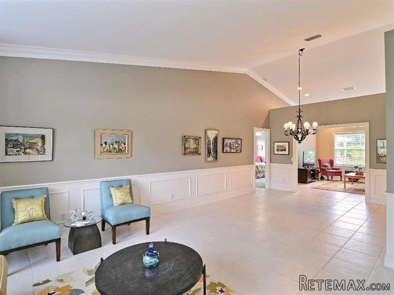 3 bedroom House For Sale: 502 Fox Run.. - 2