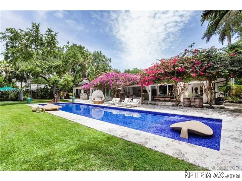 5 bedroom House For Sale: 10840 Snapper..