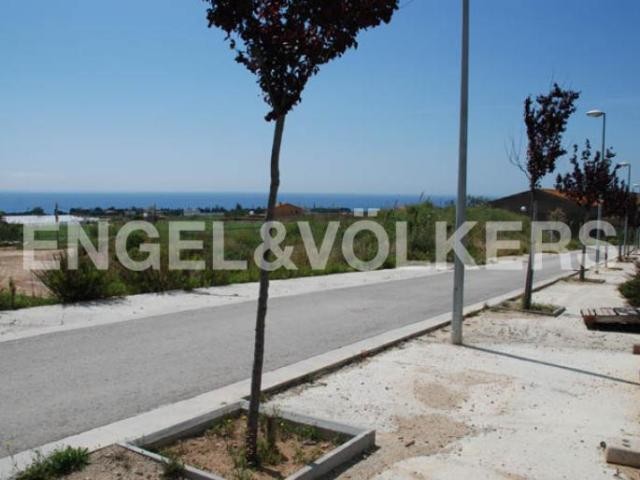 Flat Plot with License, Barcelona Coast
