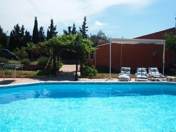 Comfortable Single Storey Villa with..