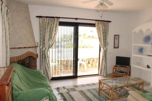 Town House - A charming, semi-detached.. - 2