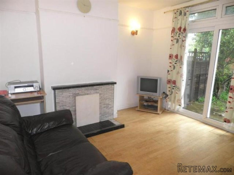 A well presented two double bedroom - 2