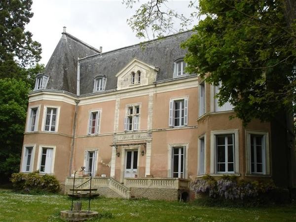 Period Chateau On 4 Hectares