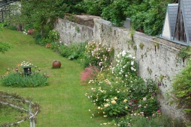 6 bedroom Town House For Sale: 60240.. - 2