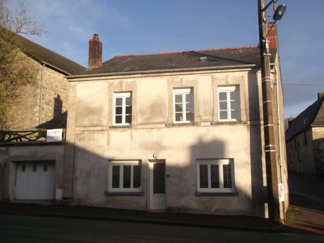 Vente Maison 6 Pieces De 150 M2 53160.. - 2