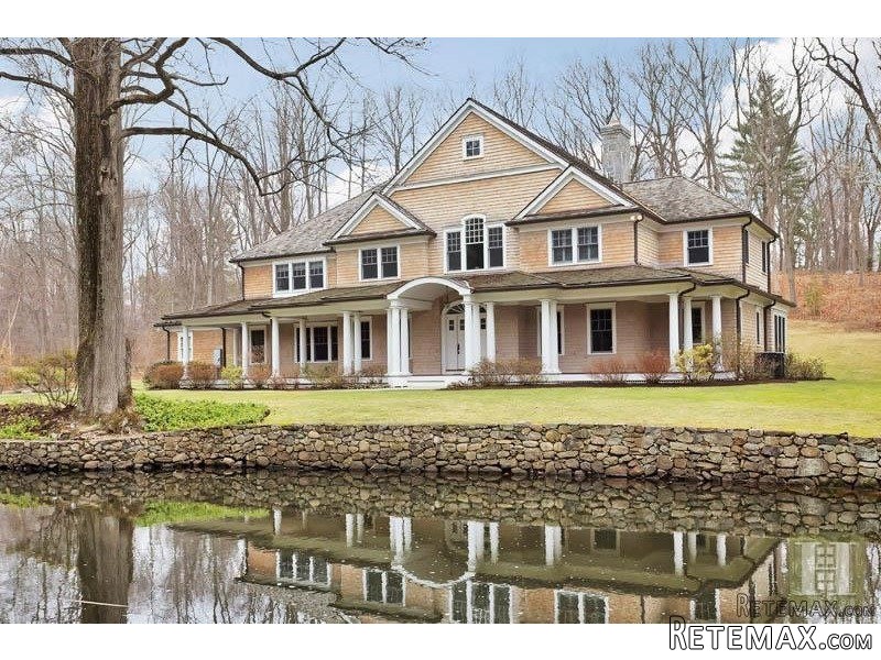 4 bedroom House For Sale: 22 DRIFTWAY..