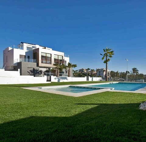 * Stunning Modern Design New Apartments