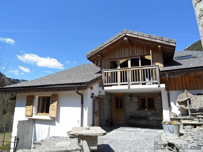 4 Bedroom Renovated Ferme La Rochette..