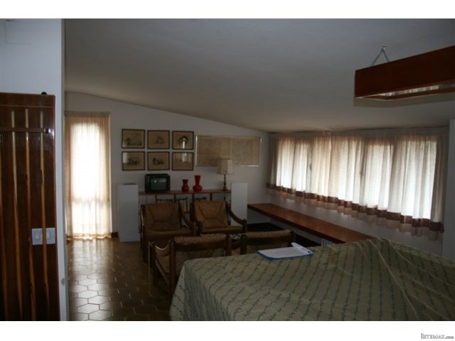 Villa - For Sale - South of Lucca &..