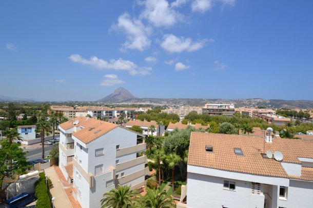 Bargain 3 Bedroom Apartment Sea Views.. - 2