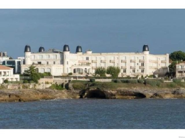 Duplex in Pontaillac with sea view
