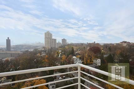 2 bedroom Apartment For Sale: 3135.. - 2