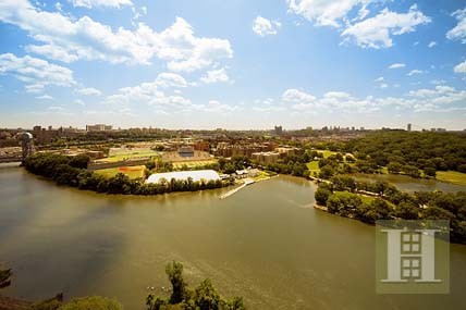 3 bedroom Apartment For Sale: 2500..