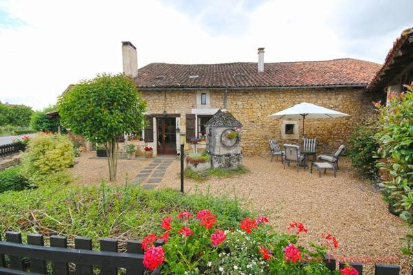Marthon (Charente) - Pretty stone.. - 2