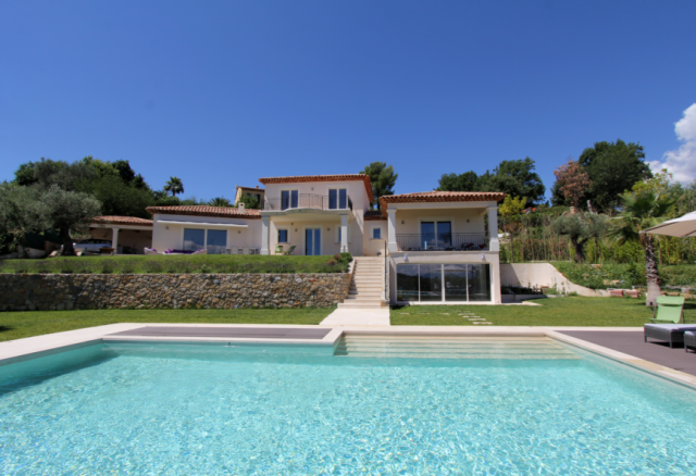 A newly built 4 bed villa, close to the..