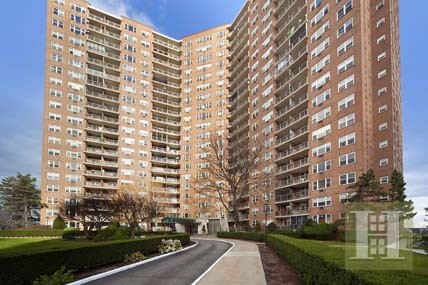 Apartment For Sale: 5800 ARLINGTON..