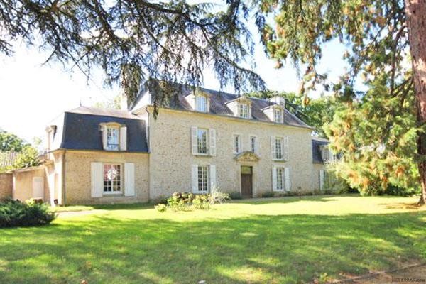 Poitiers : For sale - Exquisite Manoir..