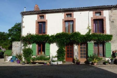 Working sheep farm with 4 bedroom..