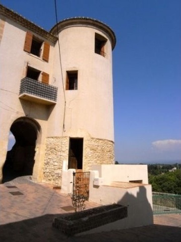 V0777 Chateau house with tower and..