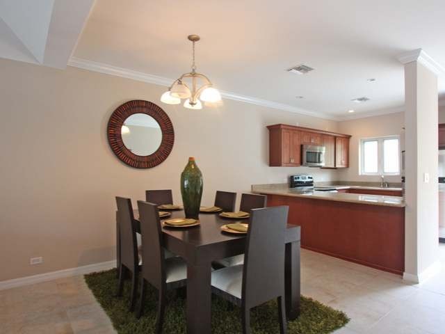 Apartment/townhouse - Like new six unit.. - 2