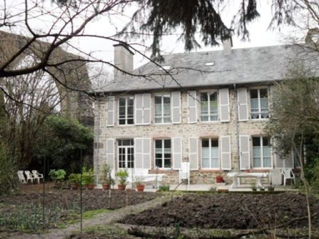 Traditional Normande 6 Bedroom House