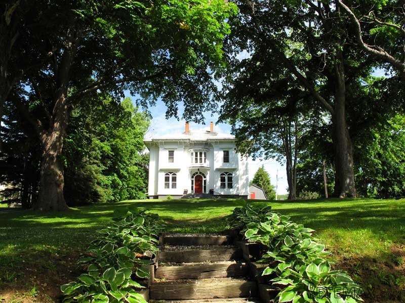 3 bedroom House For Sale: 11 Troop Lane..